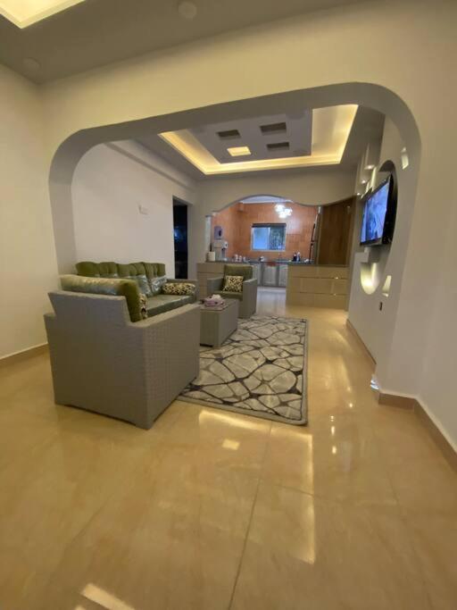 بيت العُمري Umm Qays Extérieur photo