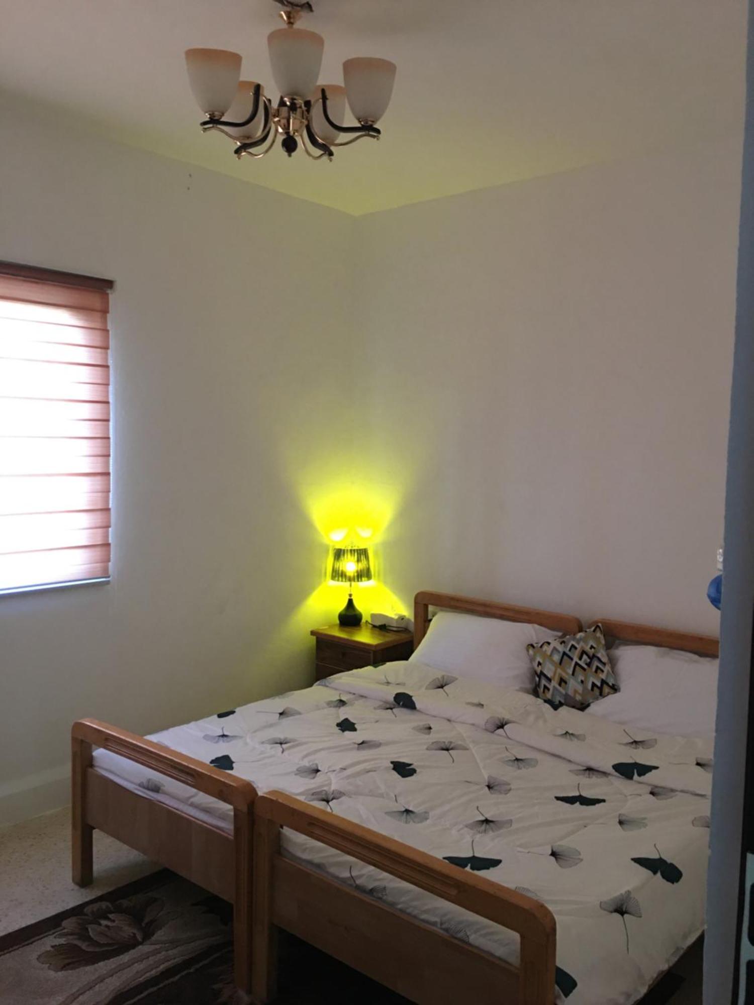 بيت العُمري Umm Qays Extérieur photo