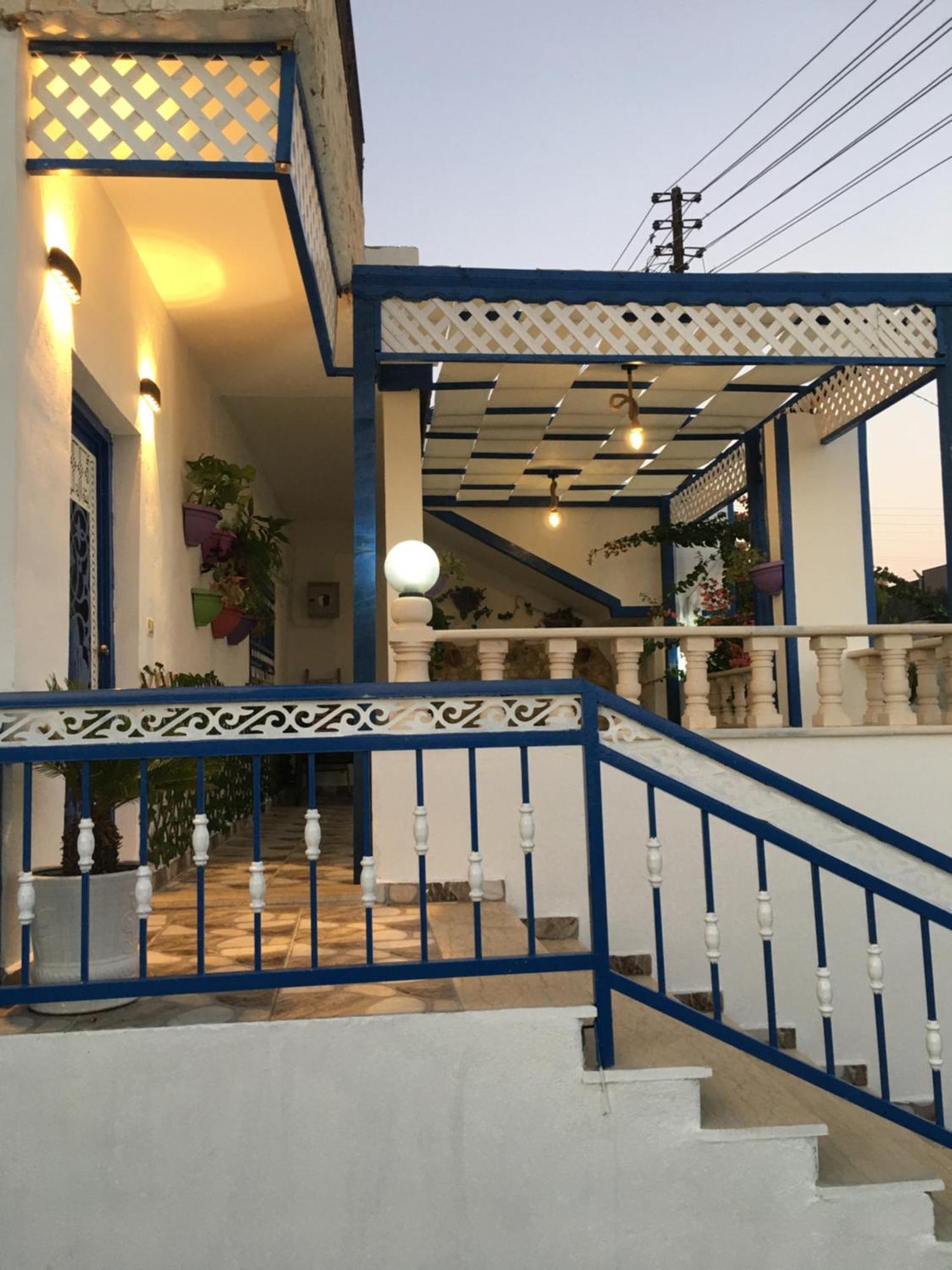 بيت العُمري Umm Qays Extérieur photo
