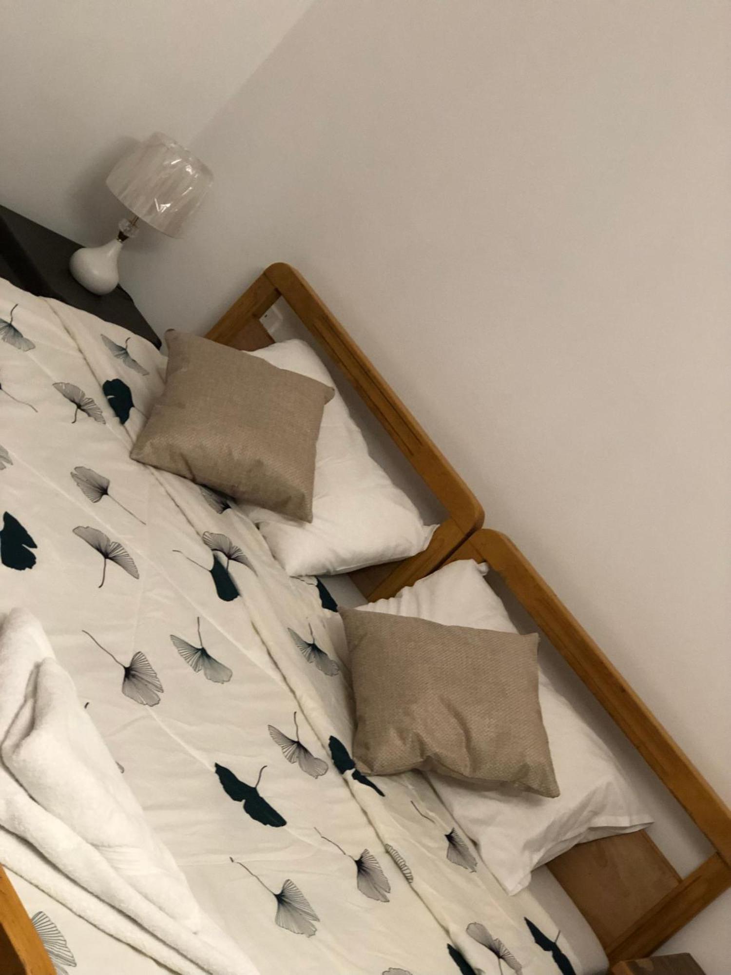 بيت العُمري Umm Qays Extérieur photo